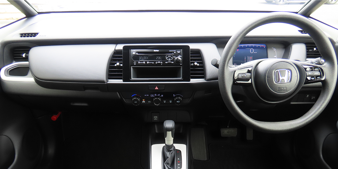 フィット BASIC（ガソリン車）2WD